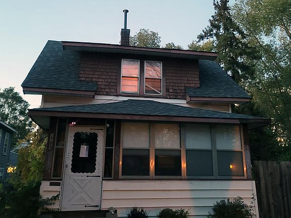 front of house - shows new roof!