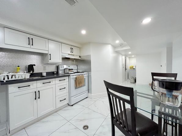78 Bell Ave, Hamilton, ON L8K 3E3