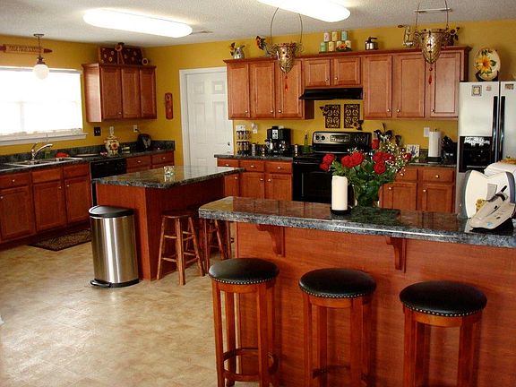 4th image of 10201 Green Leaf Cir