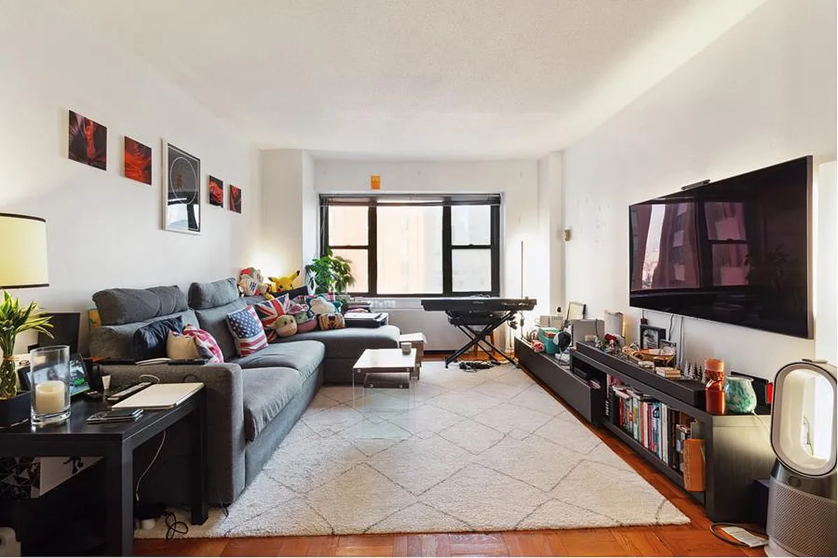 20 West 64th St Unit 18A  