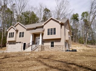 31 Flat Hills Rd, Amherst, MA 01002