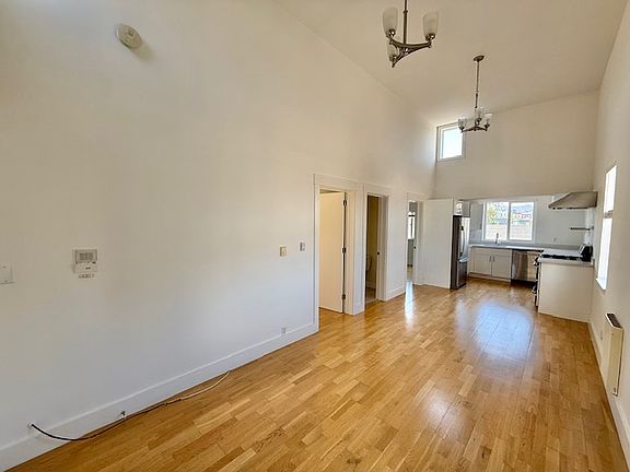 4th image of 120 Connecticut St #B