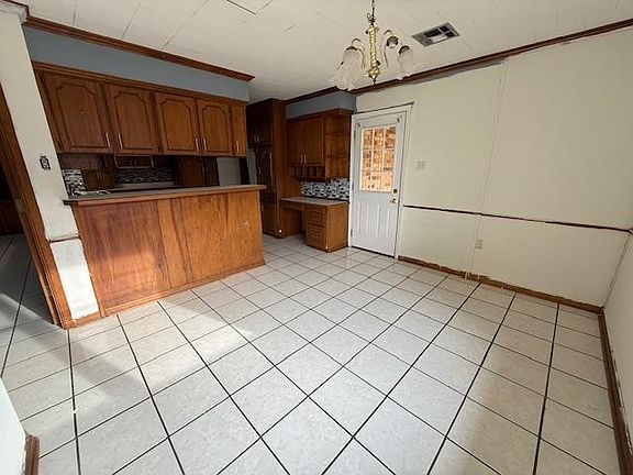 5th image of 213 Westview Dr
