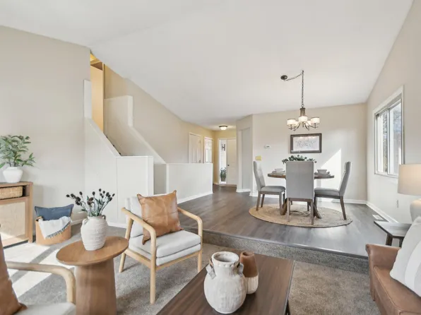 9633 Parkside Trl, Champlin, MN 55316