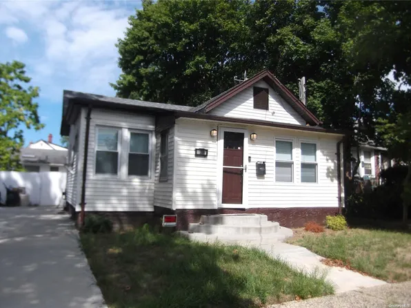 (undisclosed Address), Rockville Centre, NY 11570