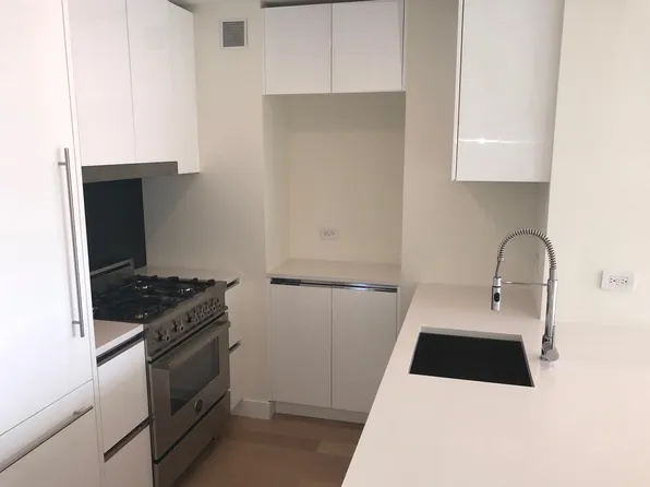 301 West 53rd Street image 4 of 23