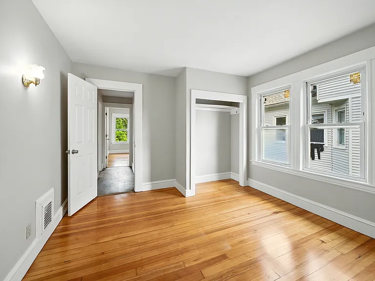12-14 Kendall St #2 — Photo 9