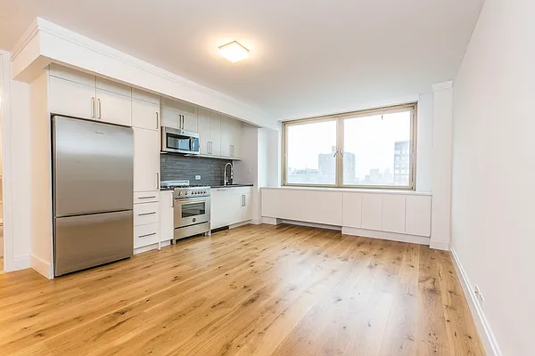 Rented by The Dermot Realty Management Company | media 22