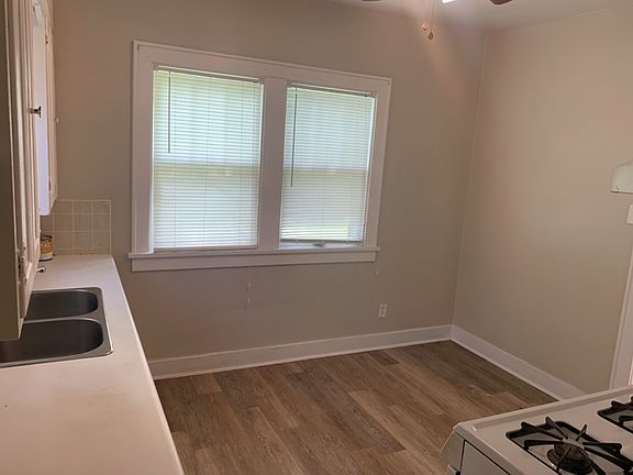 4th image of 2037 W Richwoods Blvd