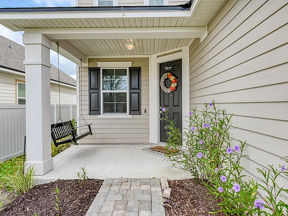 5th image of 583 Sandstone Dr