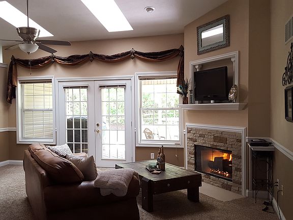 5th image of 1230 Cloverleaf Ln