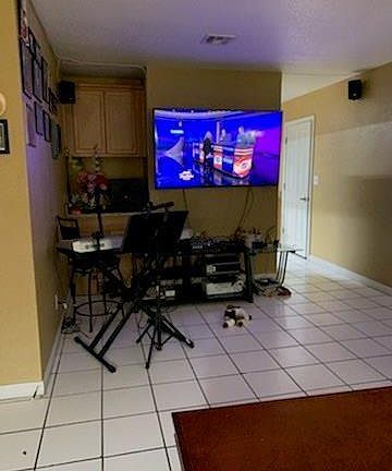 4th image of 3565 San Carlos Ave