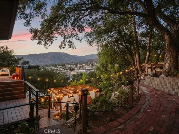 9570 Amoret Dr, Tujunga, CA 91042