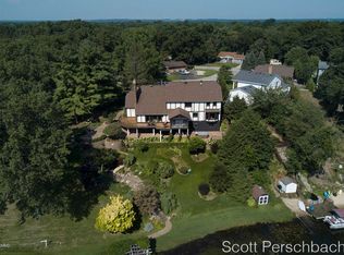 2555 Audobon Ct NE, Grand Rapids, MI