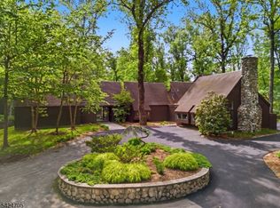 85 Crest Dr, Bernardsville Boro, NJ 07924
