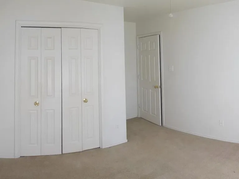 2903 Westwood Dr — Photo 14