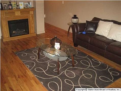 3rd image of 73 B Arlington Ave