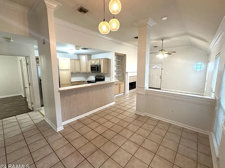 130 Edie Ann Dr — Photo 9