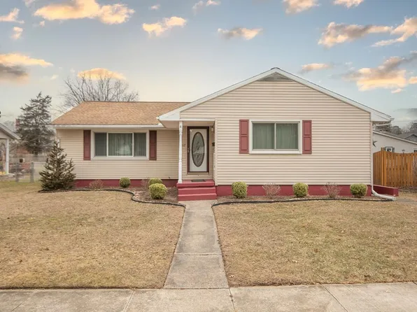 527 Center St, Milton, PA 17847