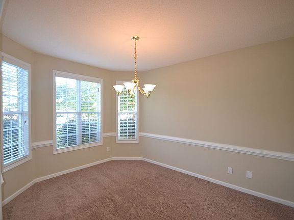 2nd image of 605 Morningside Dr