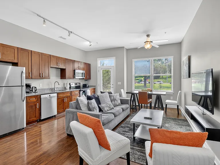 1700 Belcourt Ave #205 — Photo 10