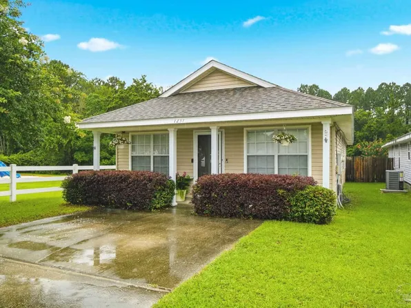 1237 Brownfield Rd, Pensacola, FL 32526