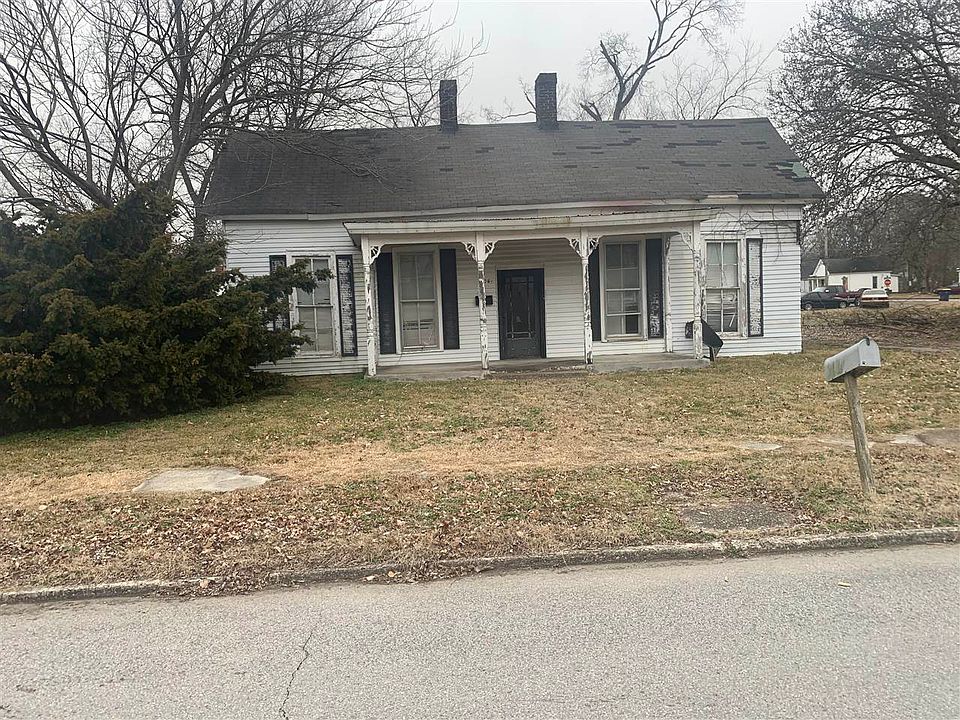 1st image of 206 N Breathitt St