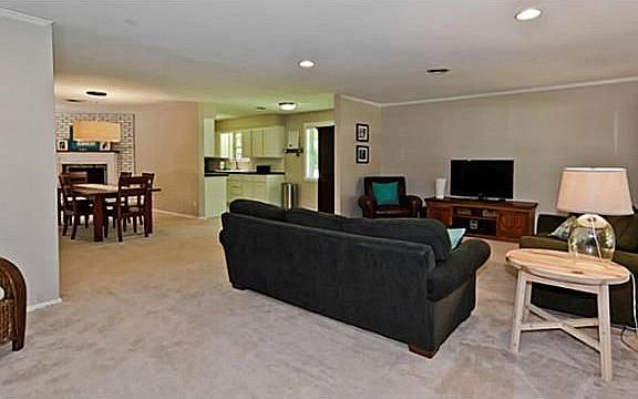 4th image of 10606 Chesterton Dr