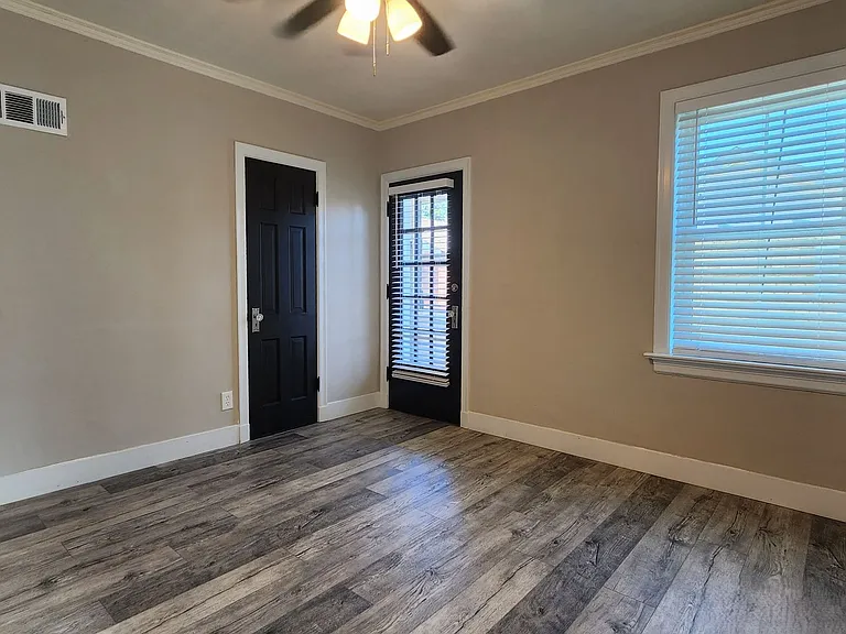 4632 Locke — Photo 14