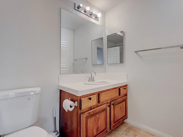 985 Noah Valley St — Photo 22
