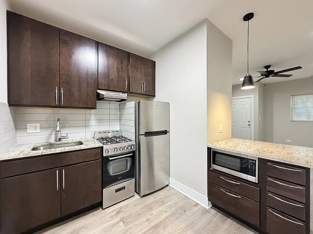 Studio, 400 sqft, $1,550 — Photo 3