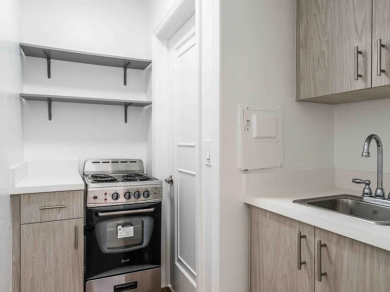 437 NE 82nd St #14 — Photo 7