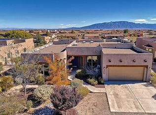724 4th St NE, Rio Rancho, NM 87124