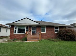 30321 Forest Grove Rd, Willowick, OH 44095
