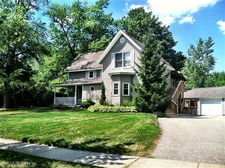 1st image of 421 Watson St