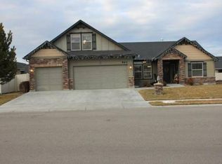 860 W Dallan Woods Way, Nampa, ID 83686