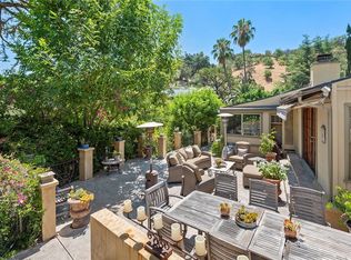 4111 Crisp Canyon Rd, Sherman Oaks, CA 91403