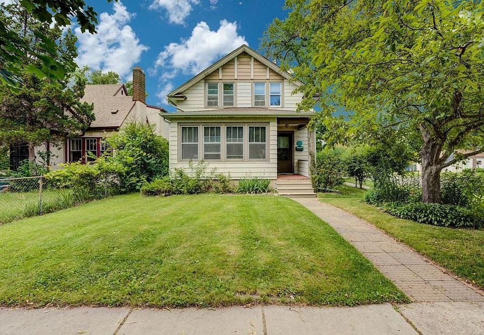 1st image of 1717 Ross Ave