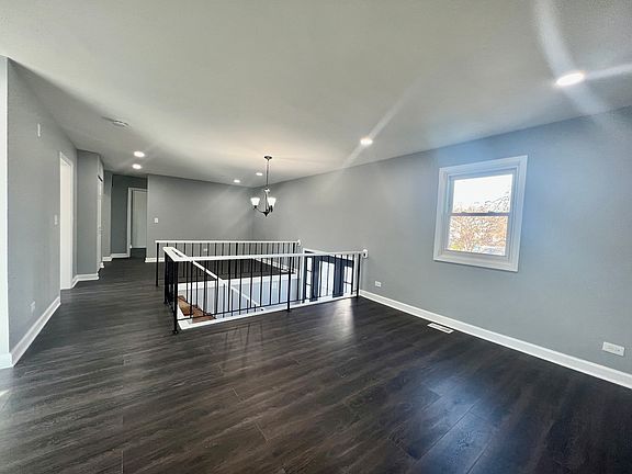 4th image of 1216 Dogwood Ln