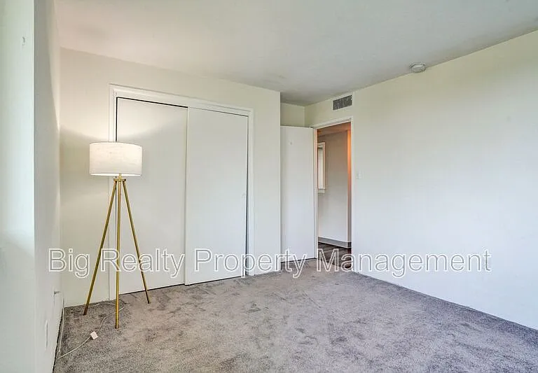 3323 Forest Ln #D-15 — Photo 9