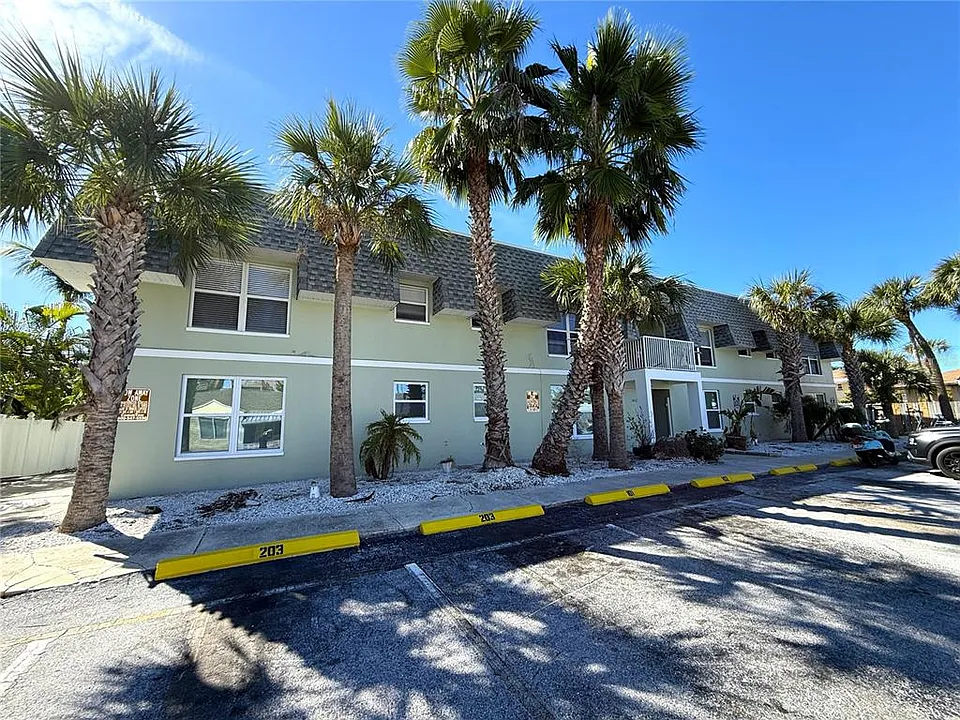 14120 Palm St #104