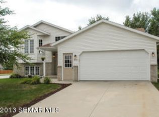 5004 51st St NW, Rochester, MN 55901