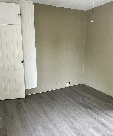 2207 Glen Ct — Photo 15