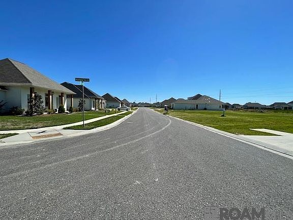 5th image of 17457 Bull Rush Ave