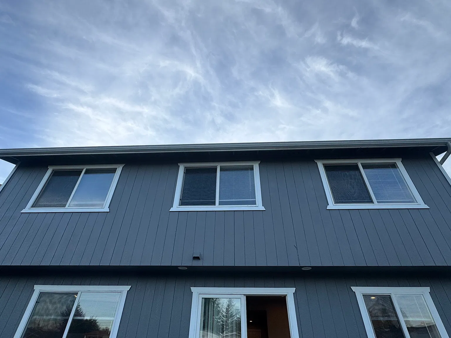 4 bed, 1980 sqft, $3,100 — Photo 2