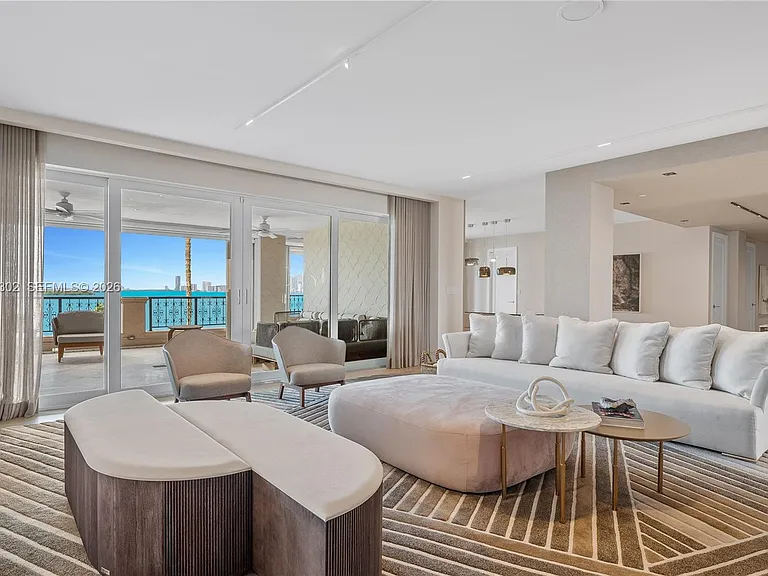 5242 Fisher Island Dr #5242 — Photo 17