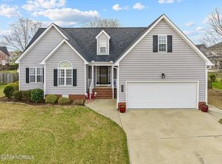 1001 Fox Chase Ln, Winterville, NC 28590