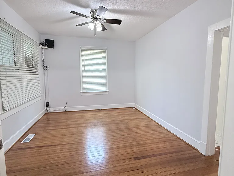 4204 Kennedy St — Photo 11