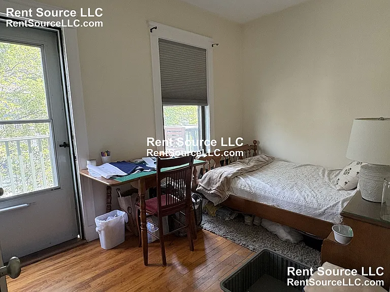 33 Stoughton St — Photo 12