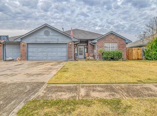 2409 Larkhaven St, Norman, OK 73071